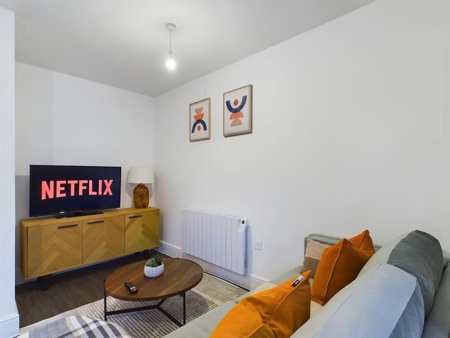 Ferienwohnung The Grove King Bed Wi-Fi Ev Charger Cheltenham Exterior foto