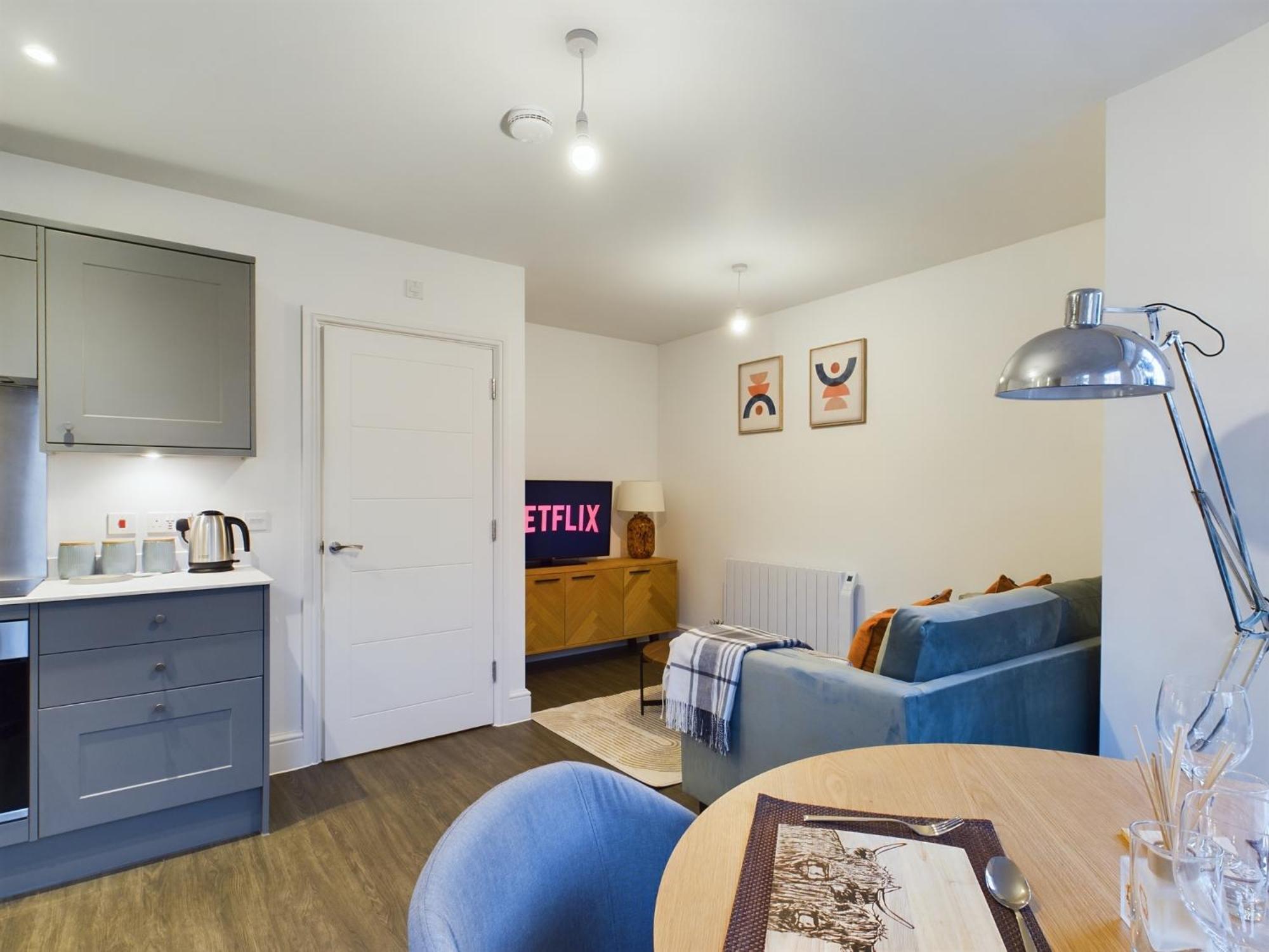 Ferienwohnung The Grove King Bed Wi-Fi Ev Charger Cheltenham Exterior foto